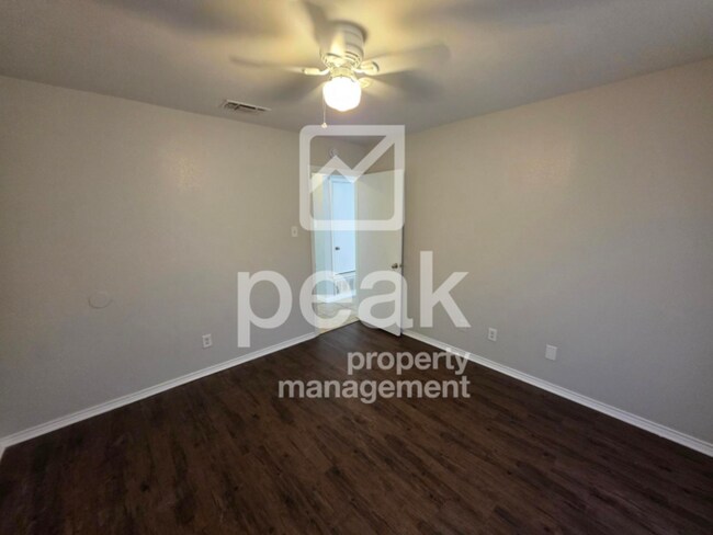 Foto del edificio - $1,199 2 Bed, 1 Bath in Weatherford!