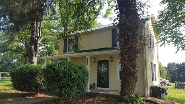Building Photo - 9825 Meetze Rd