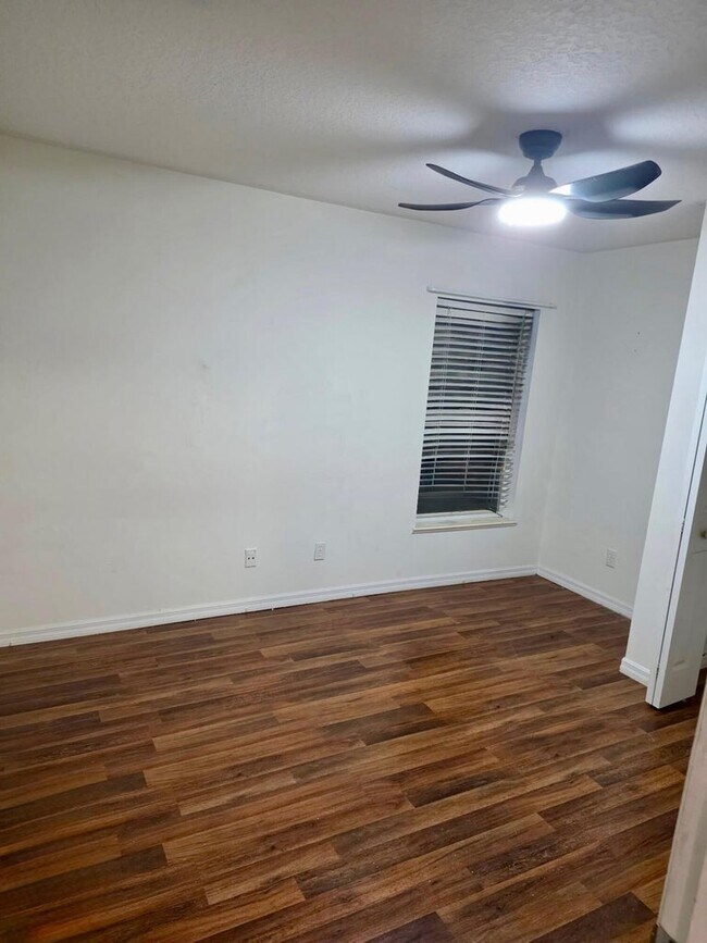 Foto del edificio - 2249 SE Glover St