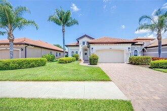 Building Photo - 7863 Valencia Ct