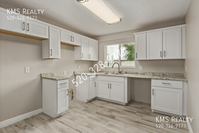 Foto del edificio - 6821 S Clark Pl