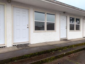 Building Photo - 6939 NE Grand Ave