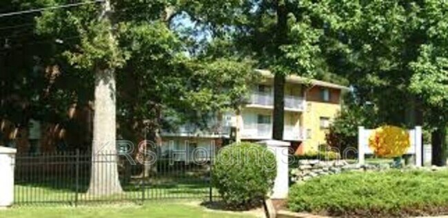 Foto del edificio - 5602 Crenshaw Rd