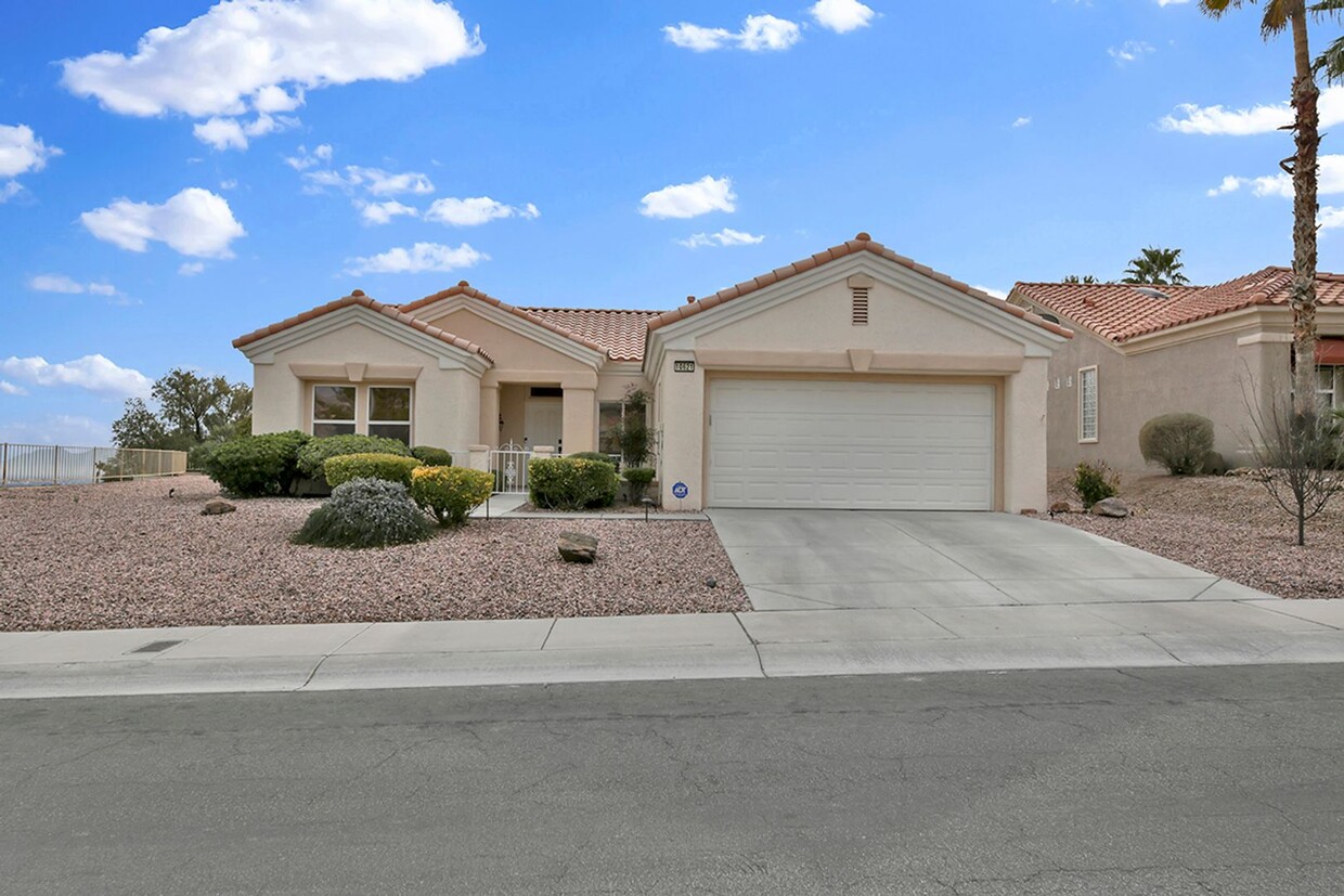 Primary Photo - Gorgeous Sun City Summerlin Home