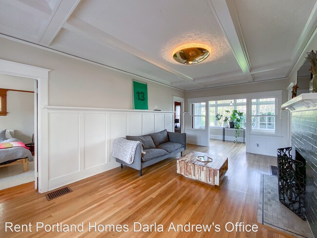 Building Photo - 2 br, 1 bath House - 4516 NE 9th Ave