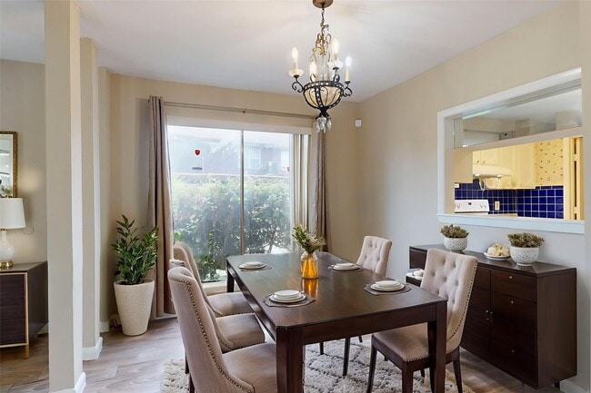 Foto del edificio - 7840 Bateman Ln