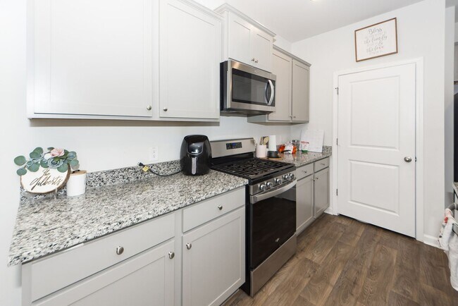 Foto del edificio - 3 Bedroom 2 Bath Home in Cane Bay Plantation - Summerville