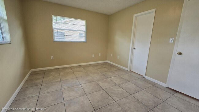 Foto del edificio - 610 Jupiter Ave NW