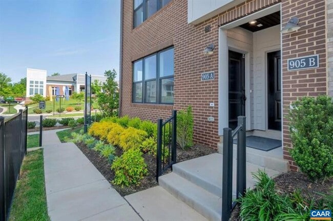 Foto del edificio - 828 Wesley Ln