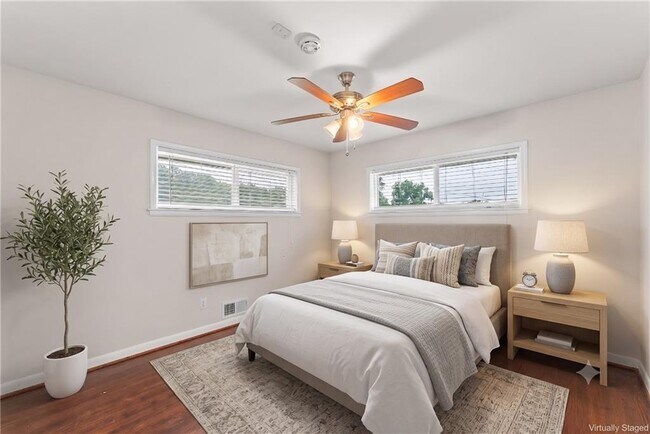 Foto del edificio - 2352 Elmwood Cir SE