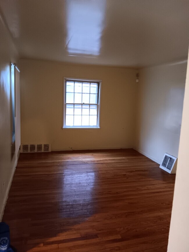 Foto del edificio - 11695 Beaconsfield St