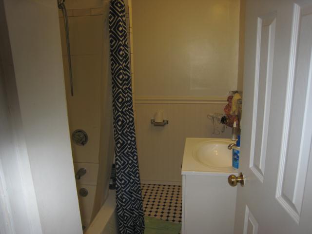 Building Photo - 62 Egmont St