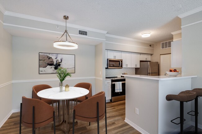 Deluxe Kitchen and Dining Area - The Ashlar