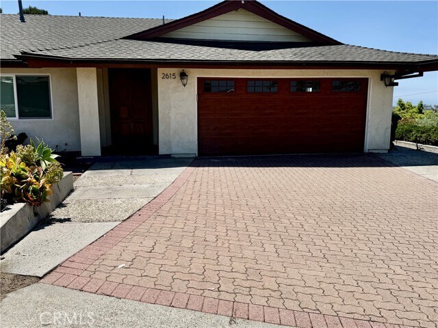 Foto del edificio - 2615 Temple Hills Dr