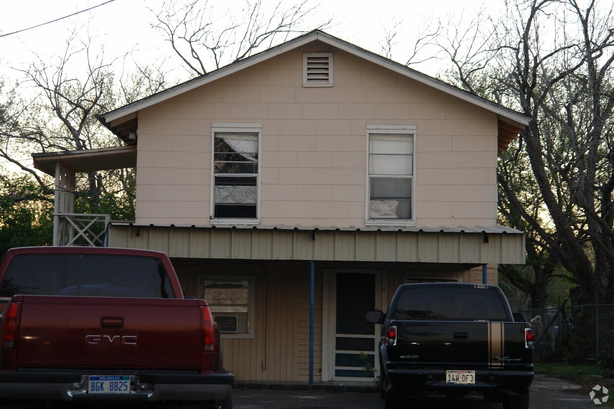 Foto del edificio - 4700 Raul Longoria Rd