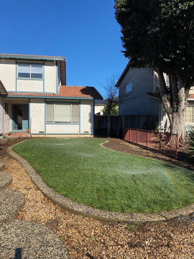 Vista de frente - 7070 Yorktown Dr