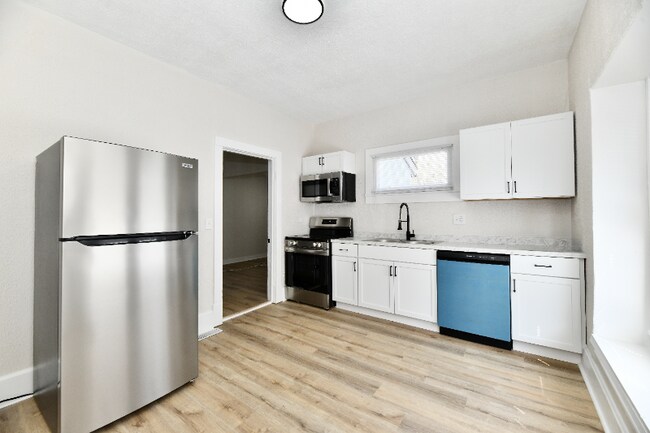 Foto del edificio - 1145 N Belleview Pl