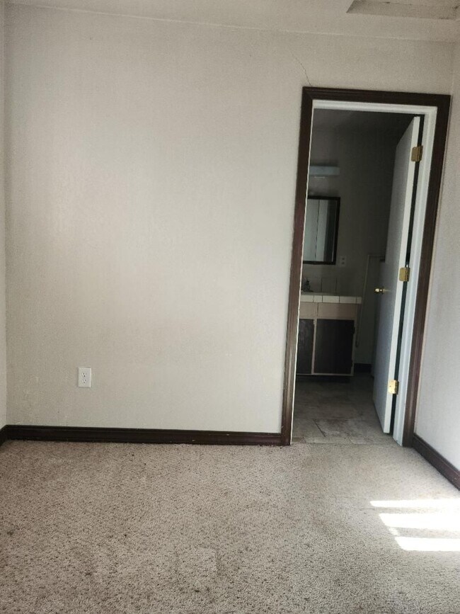 Foto del edificio - 1bed 1bath Home