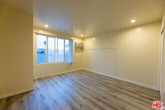 Building Photo - 947 Westmoreland Ave