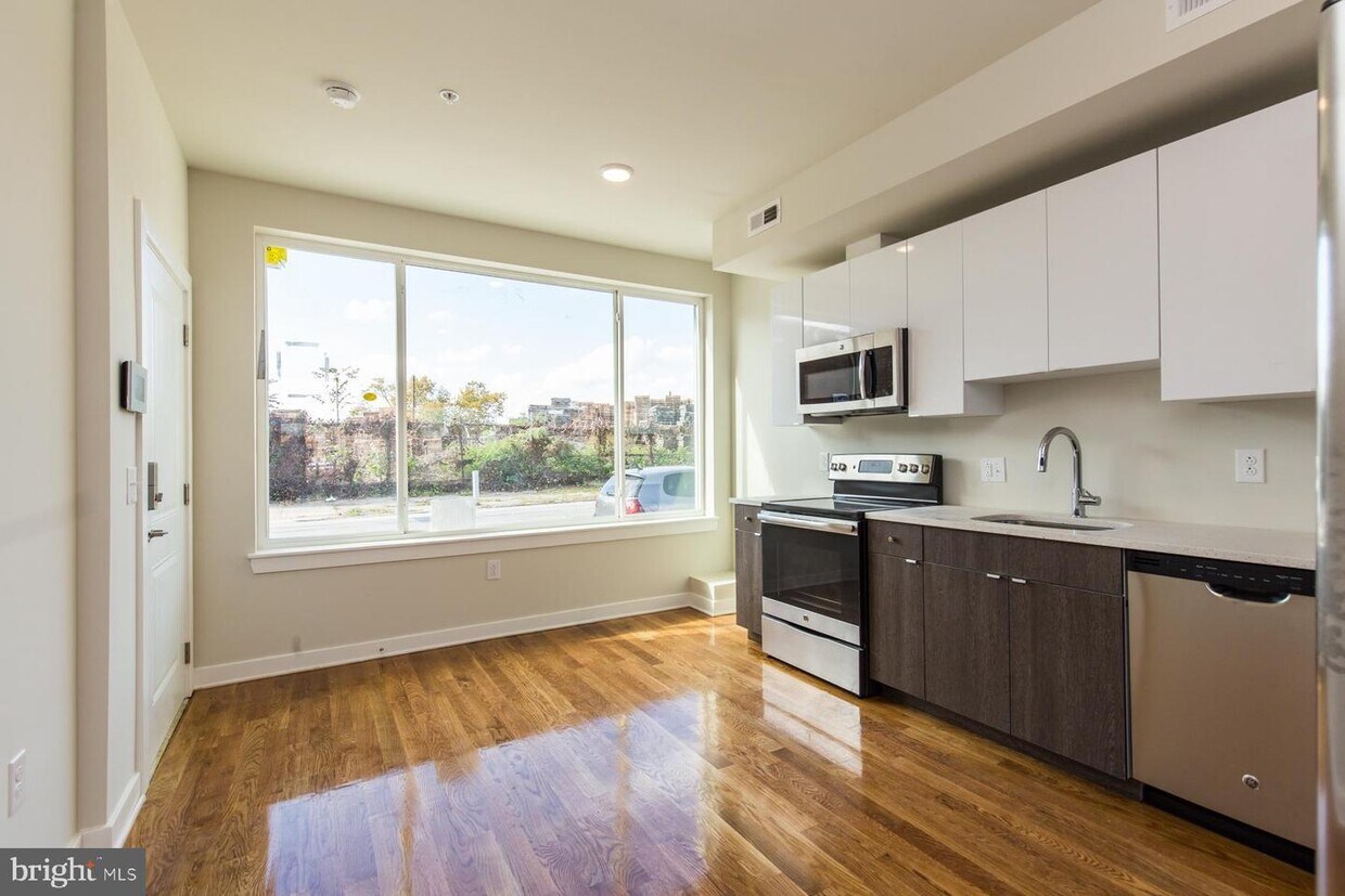 Foto principal - 1647 Germantown Ave