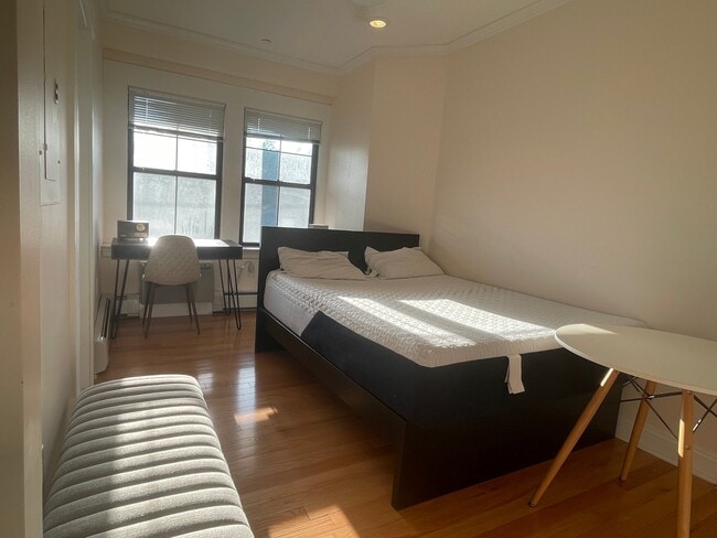 Photo - 219 Commonwealth Ave (Newton, MA) Apartment
