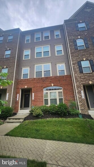 Foto del edificio - 10145 Dorsey Ln