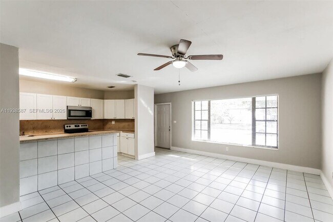 Foto del edificio - 1315 NE 203rd St