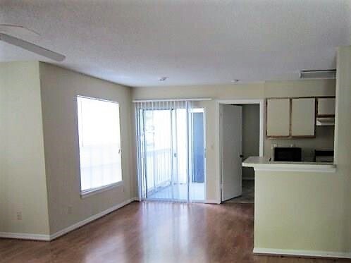 Building Photo - 2 Bed, 2 Bath Condo near Metrowest