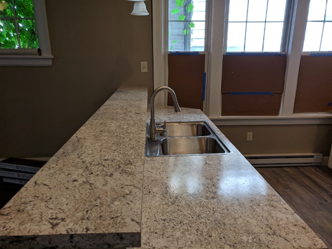 Building Photo - 72 William St