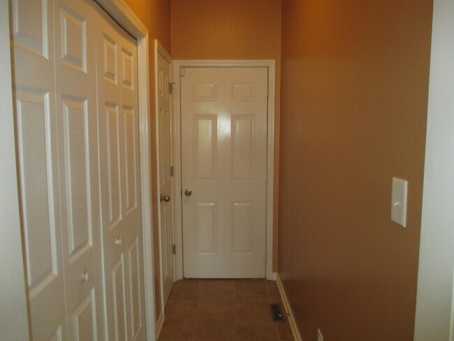 Foto del edificio - 3 Bedroom 2 Bath Home For Rent Near Post!