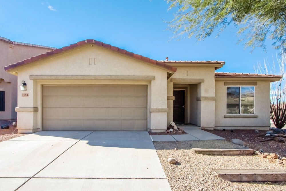 Primary Photo - 3576 E Mecate Rd