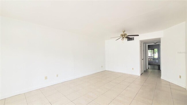 Building Photo - 4373 Aqua Vista Dr