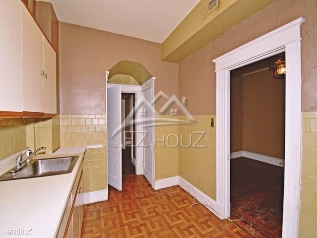 Building Photo - 2925 Presbury St