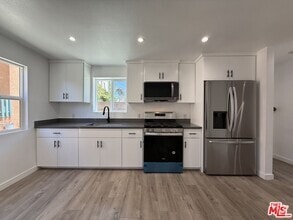 Building Photo - 1111 Orizaba Ave