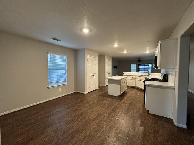 Building Photo - 1034 Junction Ct