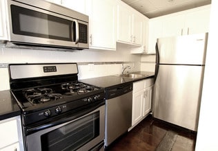Building Photo - Burnside Villas