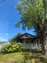 Building Photo - 205 W 10th Ave