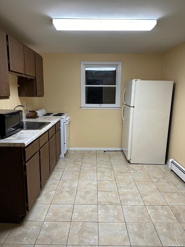 Foto del edificio - 2845 N Wading River Rd