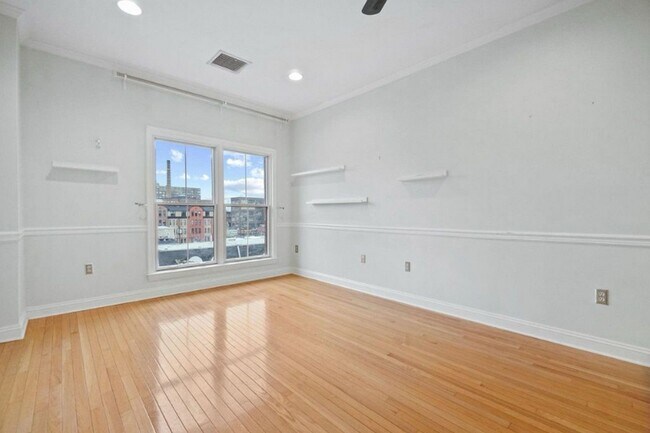 Foto del edificio - 84 Adams St