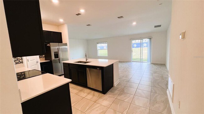 Building Photo - 1151 Pomelo St