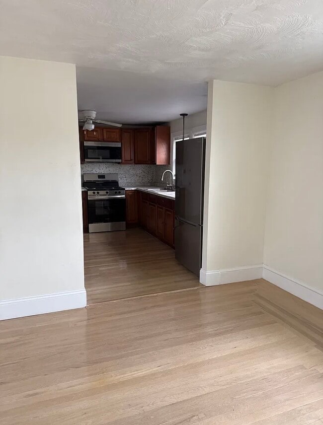 Building Photo - 14 Mink Rd