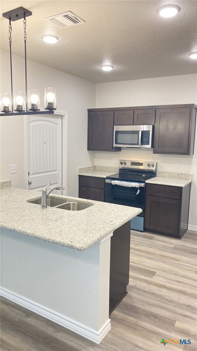 Foto del edificio - 118 Leon Ln