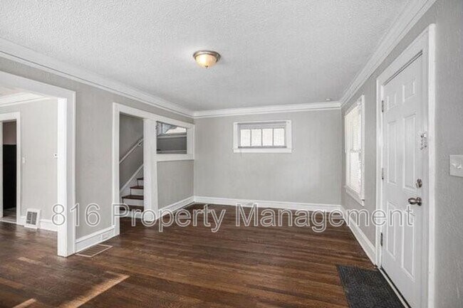Foto del edificio - 2922 Bales Ave