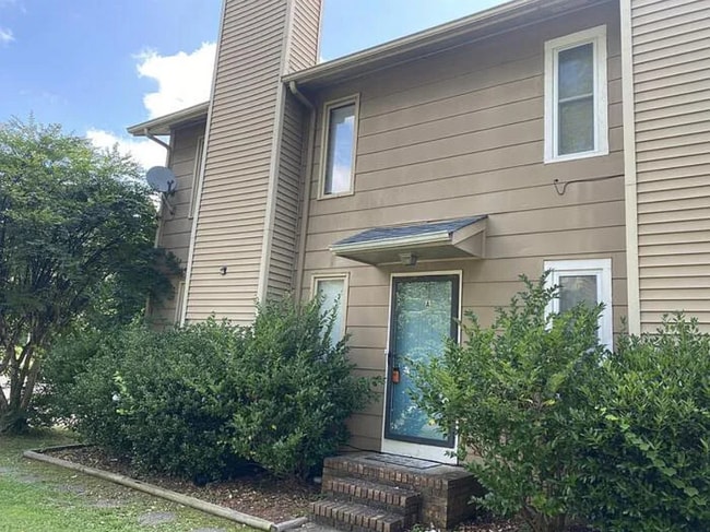Foto del edificio - 9005 Mahogany Row SE
