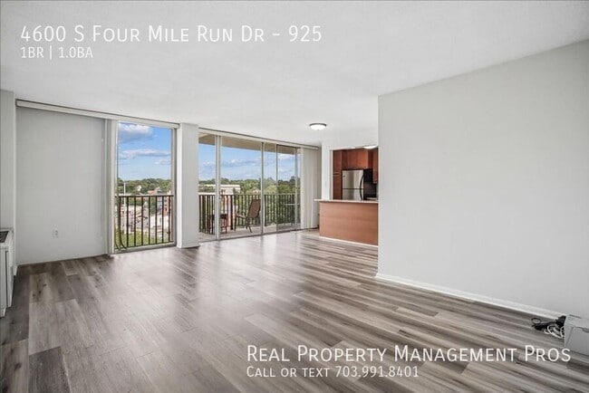Building Photo - 4600 S Four Mile Run Dr