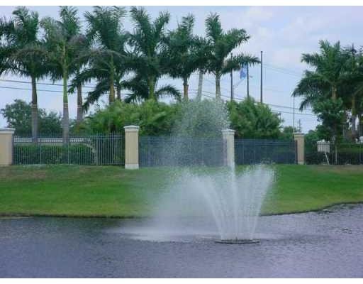 Building Photo - 571 Princess Dr