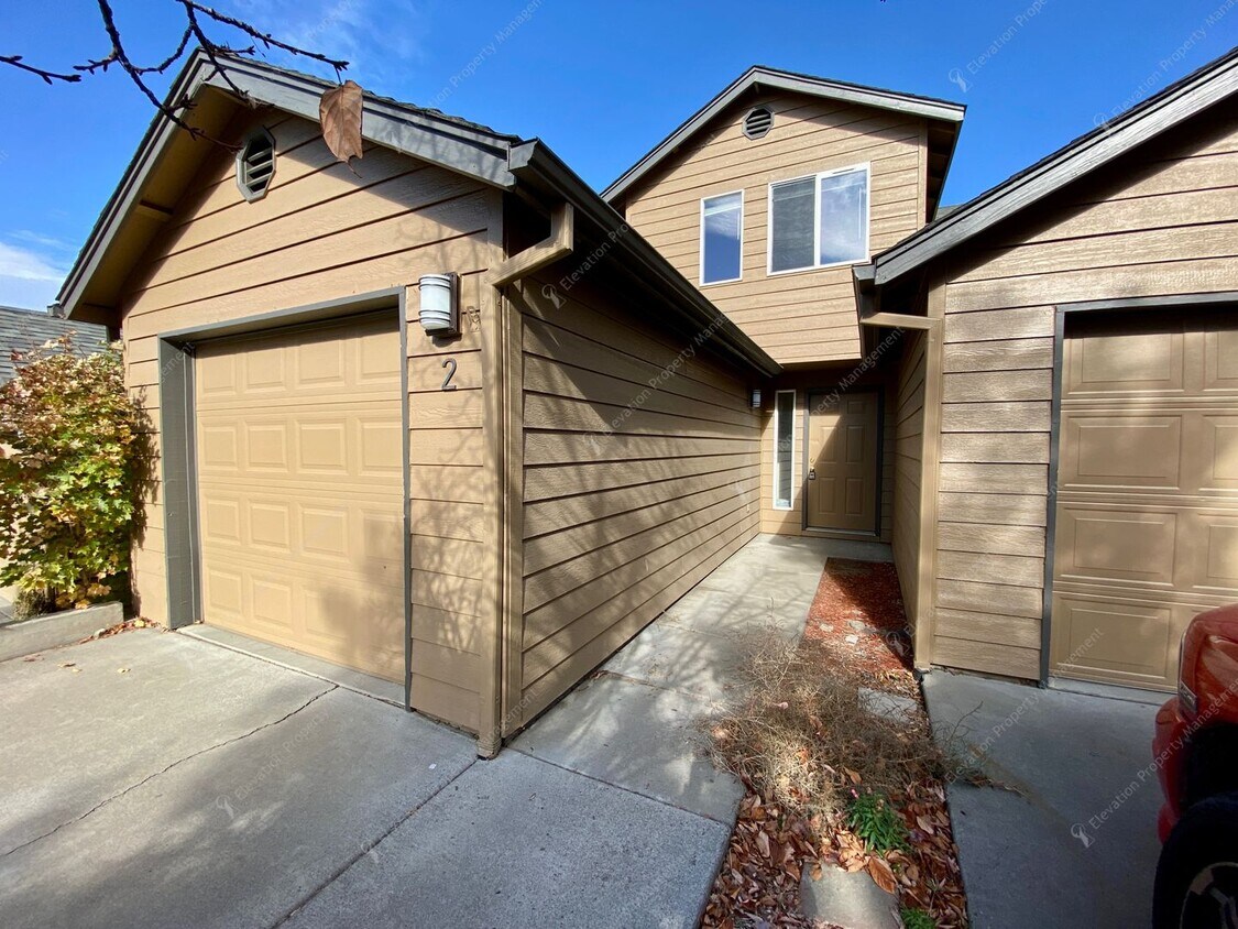 2810 NE Mesa Ct Unit 2, Bend, OR 97701 Room for Rent in Bend, OR