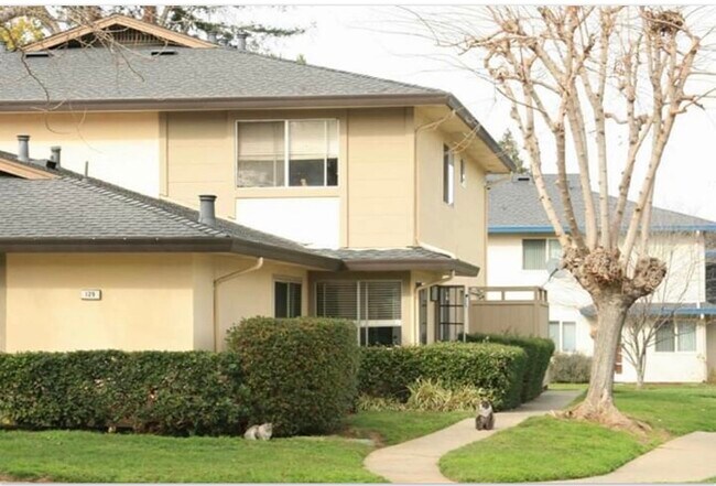 Building Photo - 129 E Latimer Ave