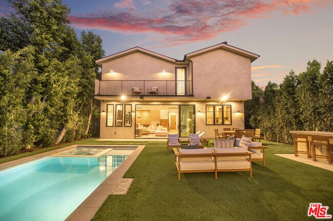 Foto del edificio - 4433 Kraft Ave