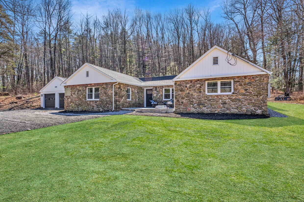 Primary Photo - 45 Westledge Rd